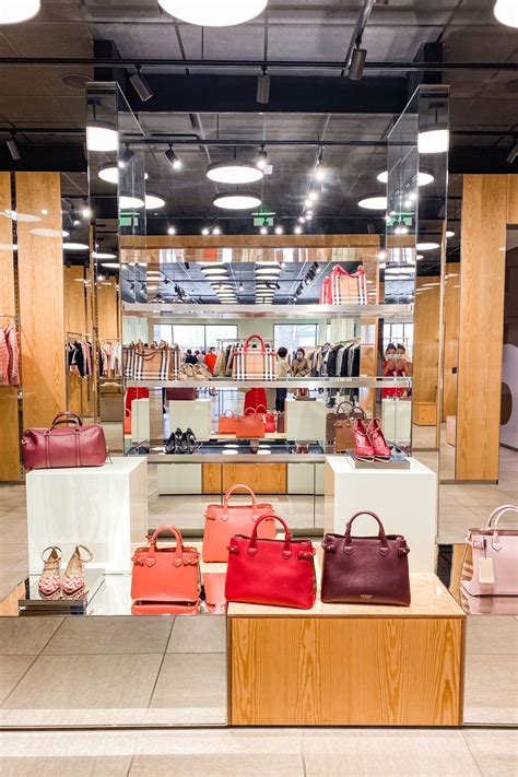 women Burberry outlet